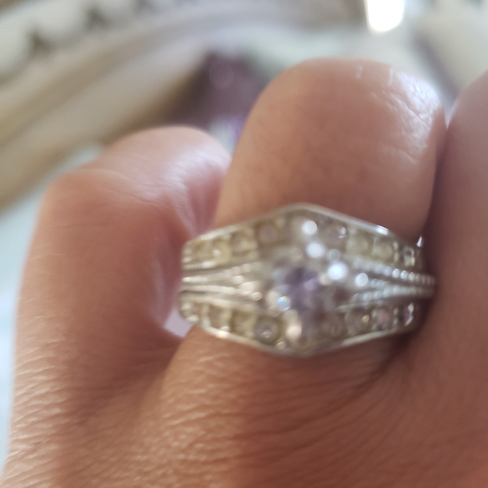 Ring - Picture 2 of 4